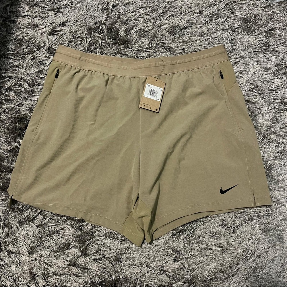 Nike Flex Rep Dri-FIT 7” Unlined Shorts Beige Men’s Size 2XL  (FN3004-247) NWT